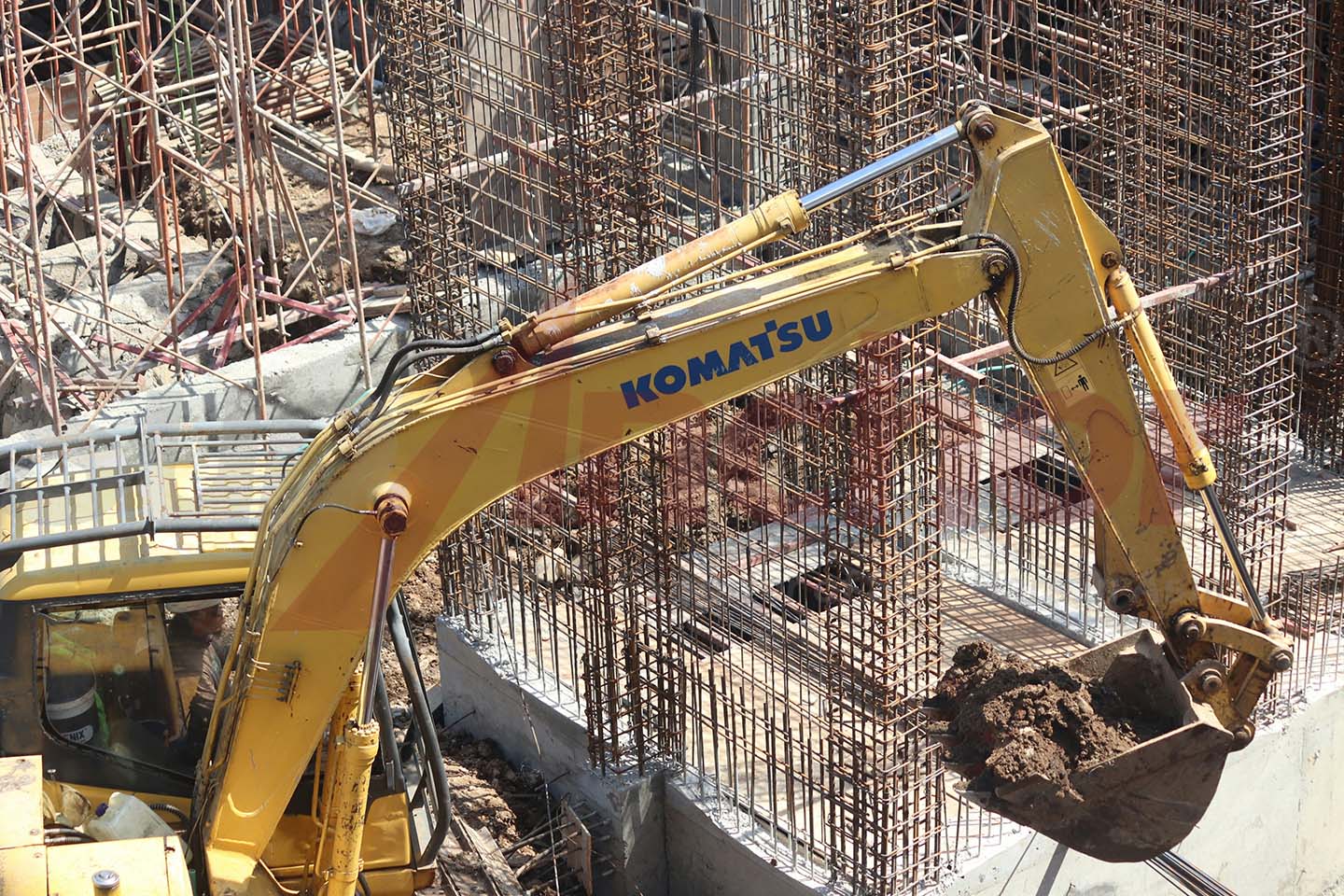 Construction site using SupAnchor self drilling anchor system