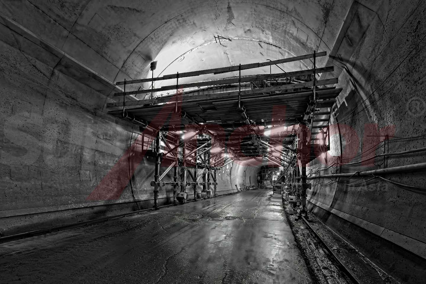 Construction site using SupAnchor self drilling anchor system