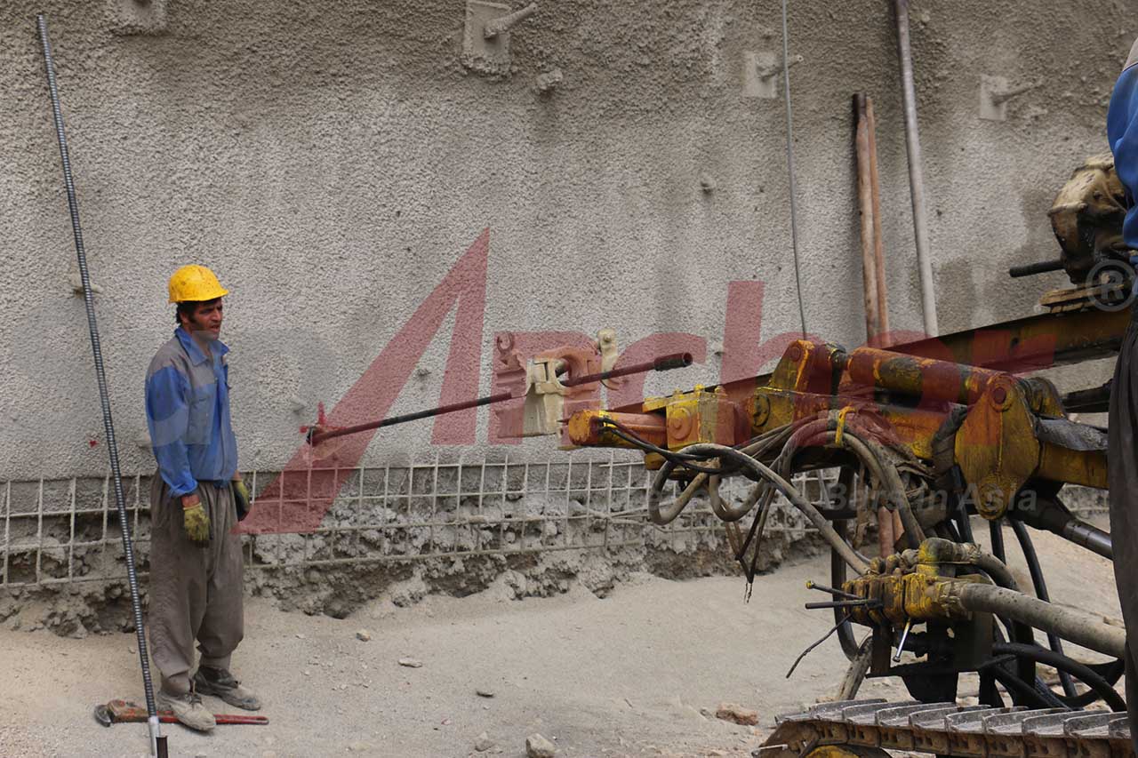 Construction site using SupAnchor self drilling anchor system