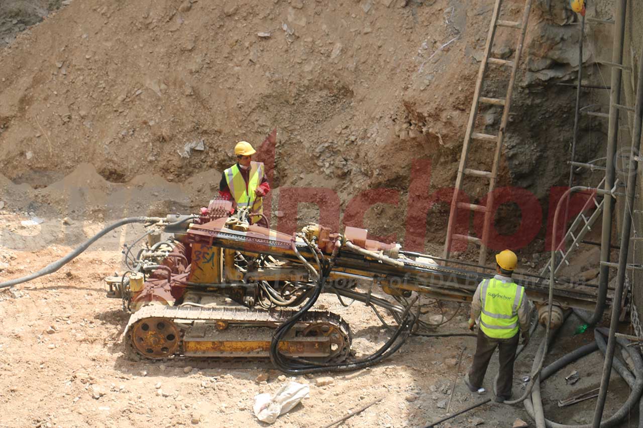 Construction site using SupAnchor self drilling anchor system