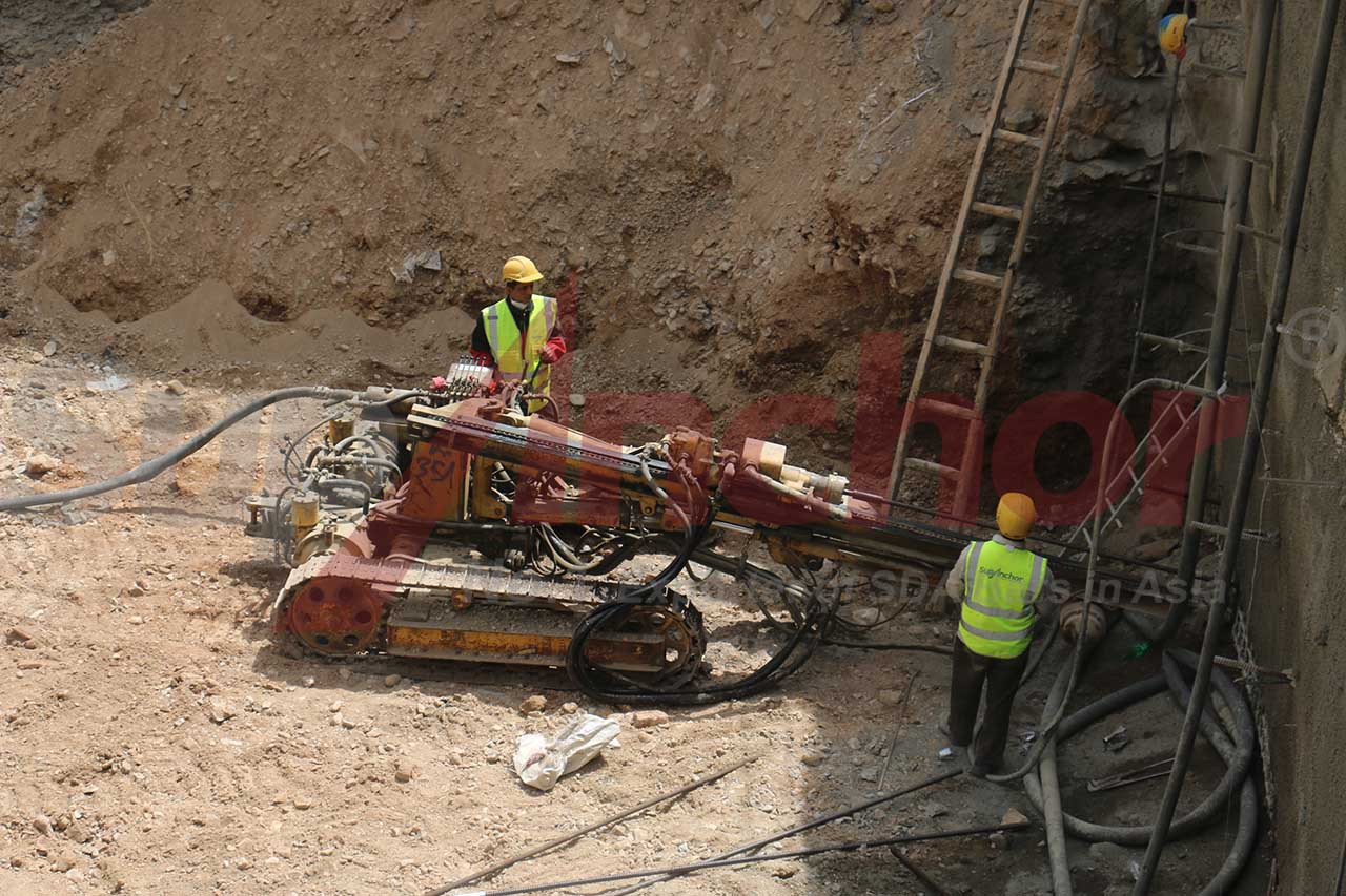 Construction site using SupAnchor self drilling anchor system
