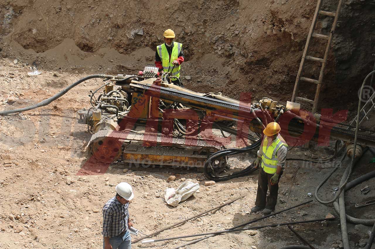 Construction site using SupAnchor self drilling anchor system