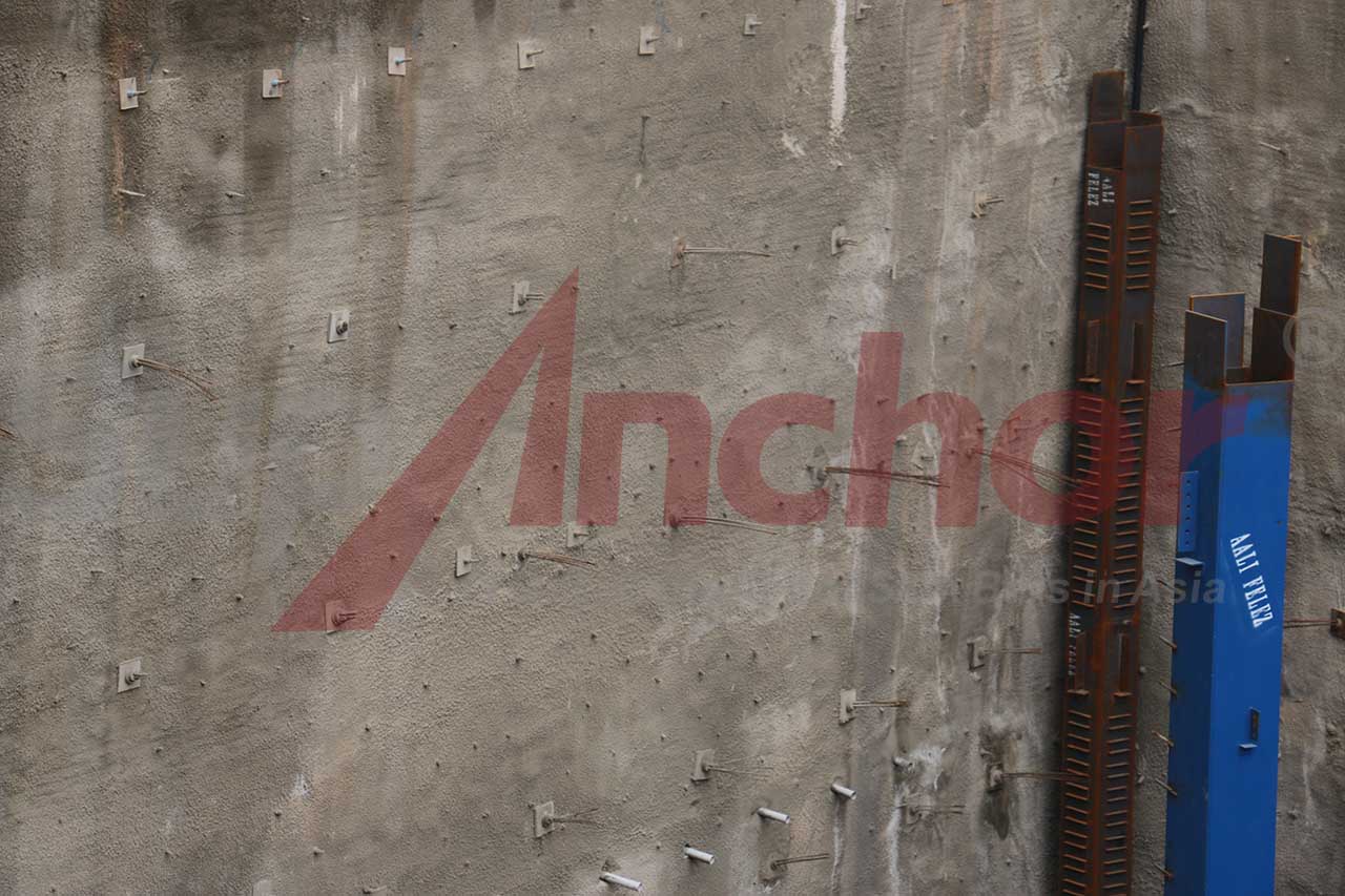 Construction site using SupAnchor self drilling anchor system