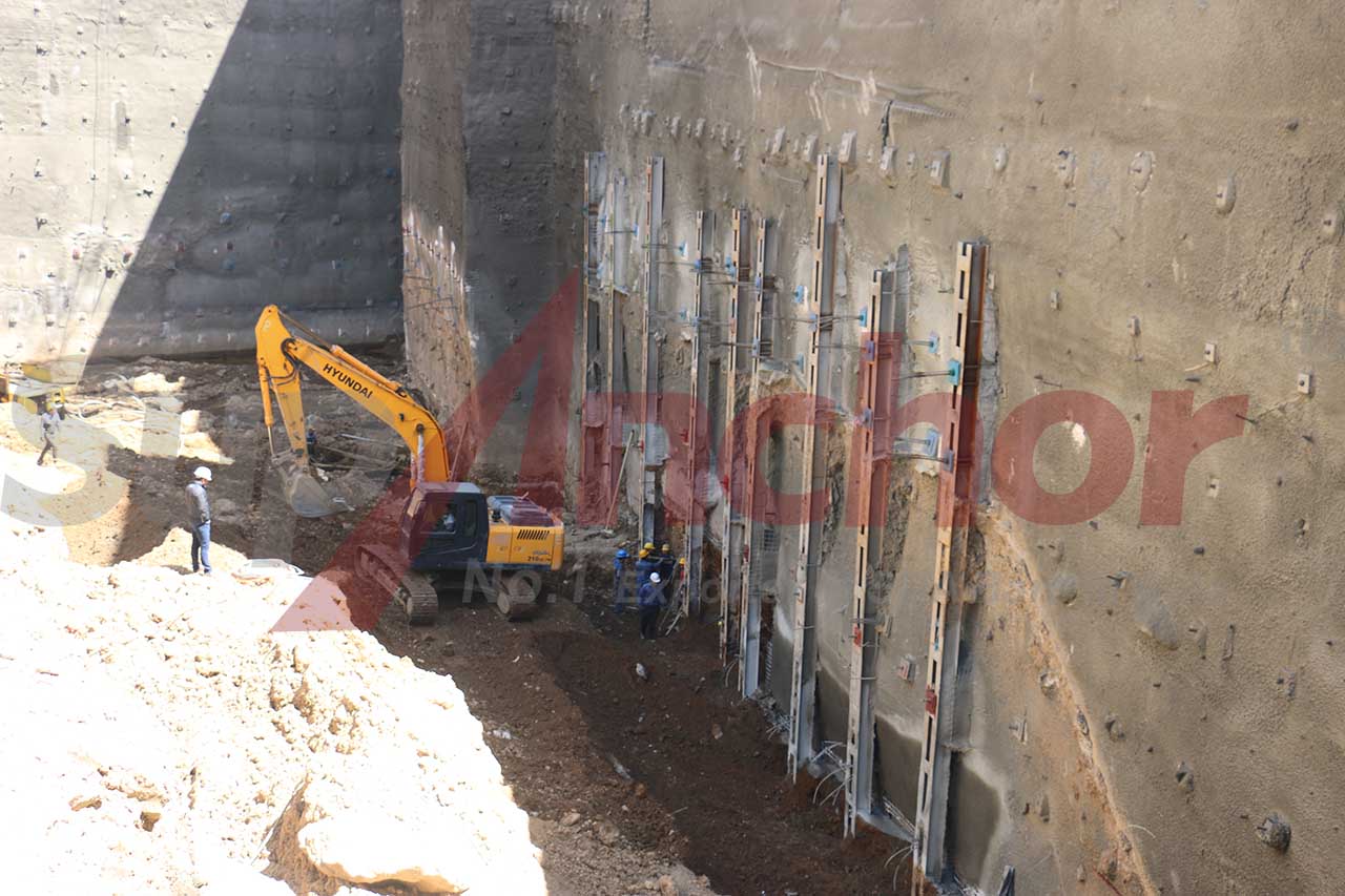 Construction site using SupAnchor self drilling anchor system