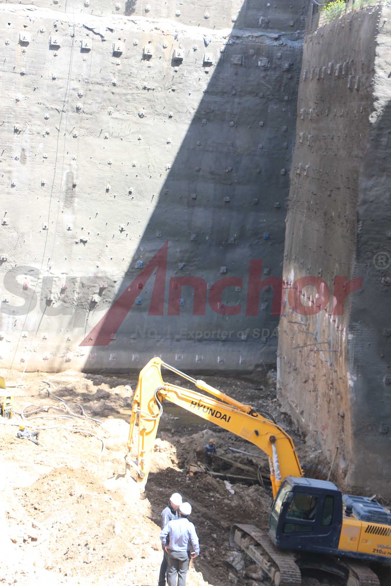 Construction site using SupAnchor self drilling anchor system