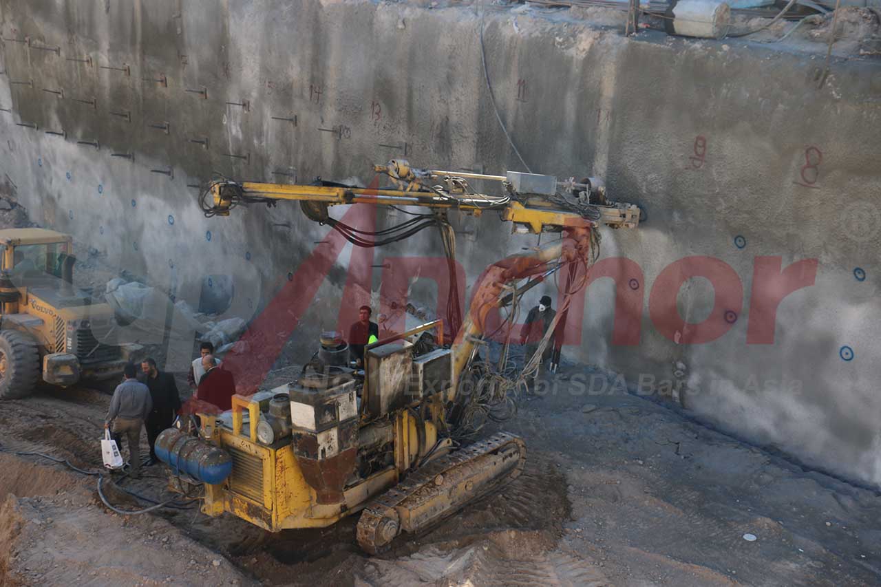 Construction site using SupAnchor self drilling anchor system