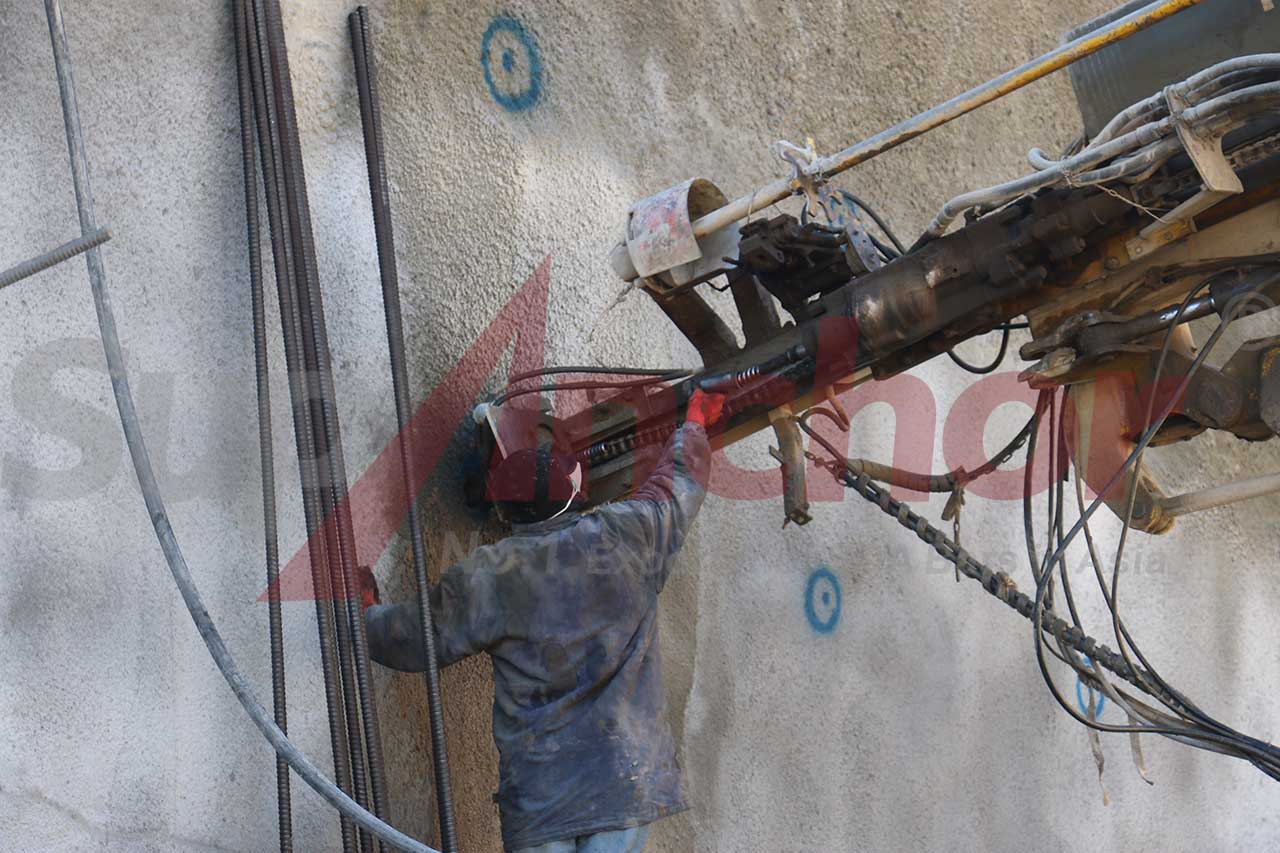 Construction site using SupAnchor self drilling anchor system