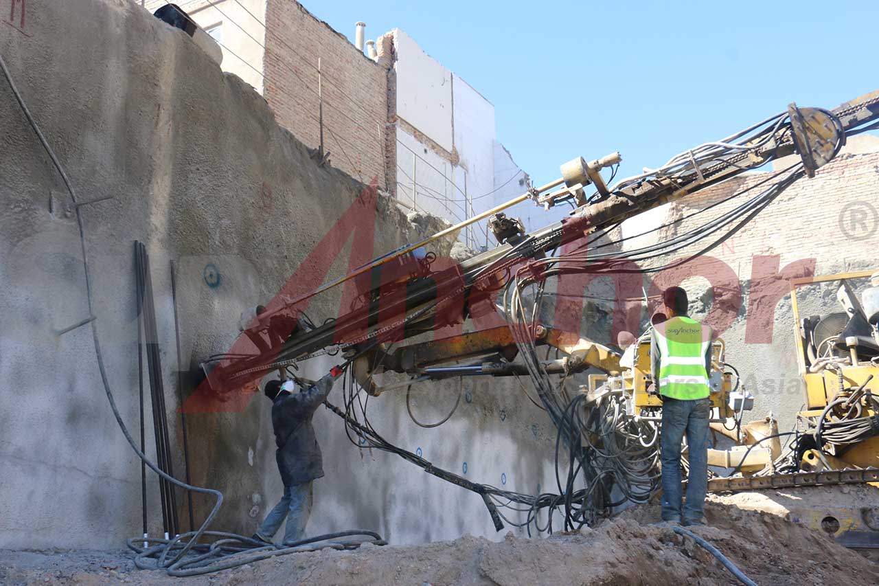 Construction site using SupAnchor self drilling anchor system