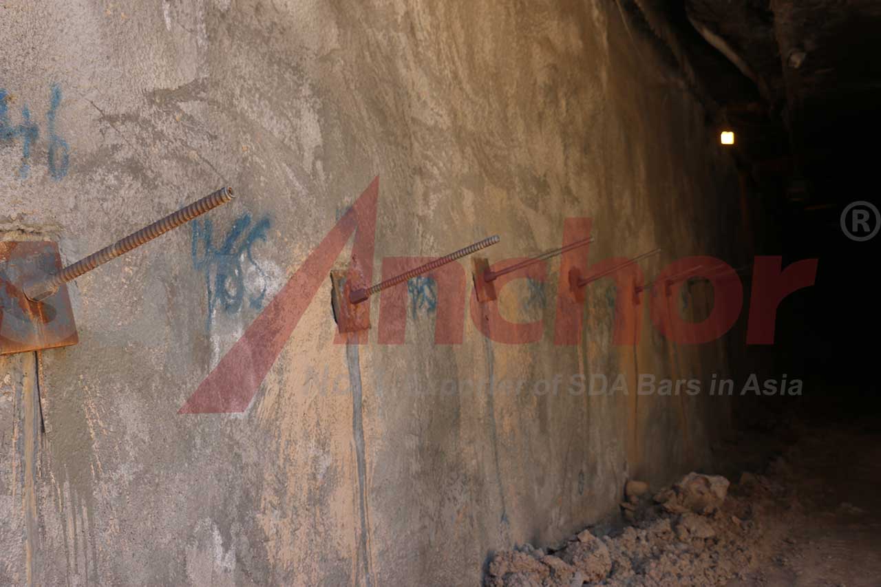 Construction site using SupAnchor self drilling anchor system