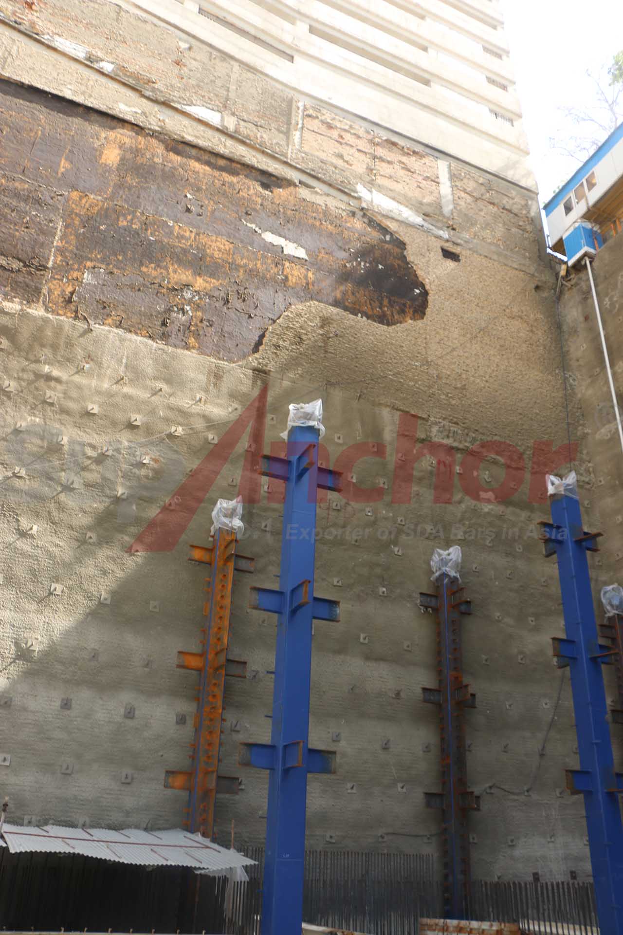 Construction site using SupAnchor self drilling anchor system