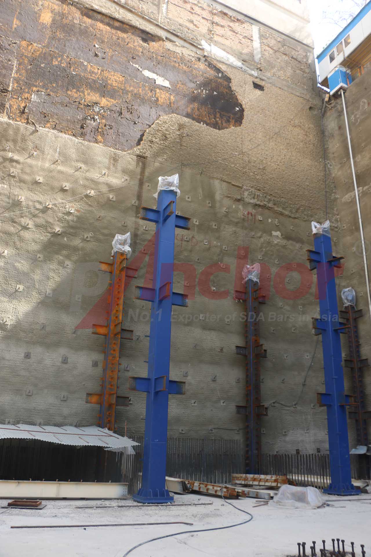 Construction site using SupAnchor self drilling anchor system
