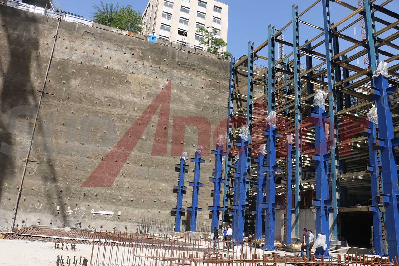 Construction site using SupAnchor self drilling anchor system